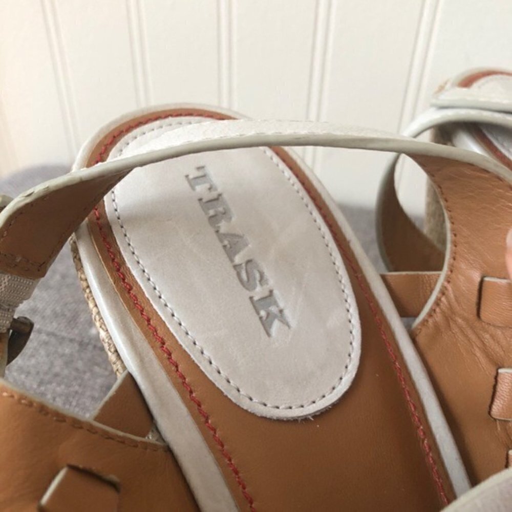 Trask 'Willow' Leather Platform Wedge Sandal - Picture 4 of 7
